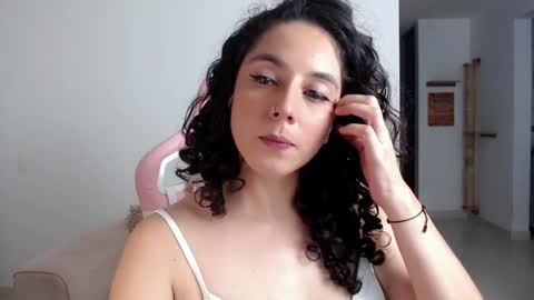 niky_blue online show from 02-02-25, 04:37