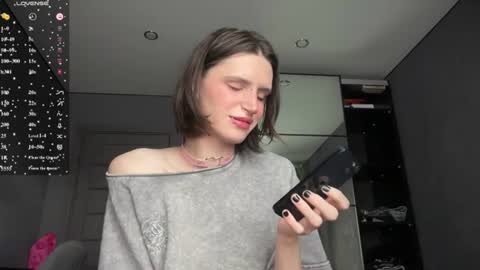 Niky online show from 06-25-26, 01:15