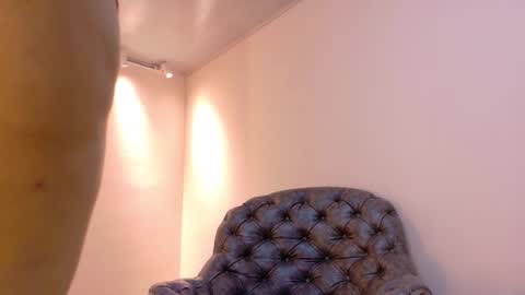  NIKY SMIT  online show from 10-03-25, 10:34