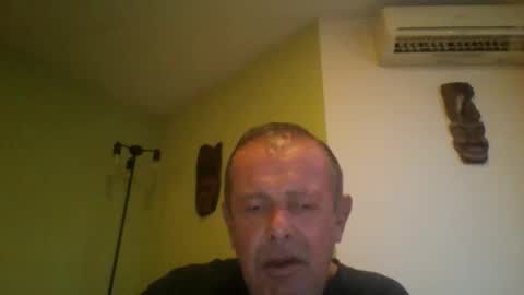 Snapshot of nikyo419 chatting on 10-01-25, 04:29 nikyo419 online show from 10-01-25, 04:29