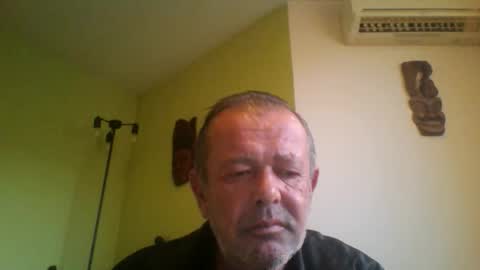 Snapshot of nikyo419 chatting on 10-05-25, 04:44 nikyo419 online show from 10-05-25, 04:44