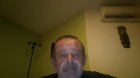 Snapshot of nikyo419 chatting on 10-06-25, 03:37 nikyo419 online show from 10-06-25, 03:37