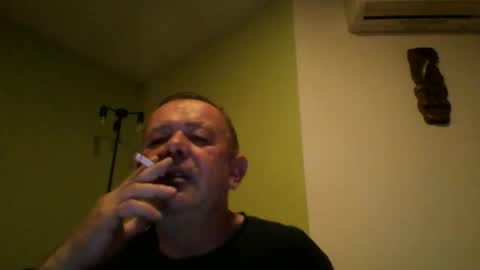 Snapshot of nikyo419 chatting on 12-17-25, 05:24 nikyo419 online show from 12-17-25, 05:24