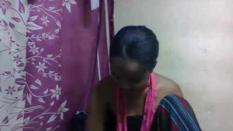 nilah online show from 12-23-25, 07:39
