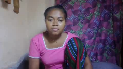 Snapshot of nilahmarie chatting on 06-03-26, 12:08 nilah online show from 06-03-26, 12:08