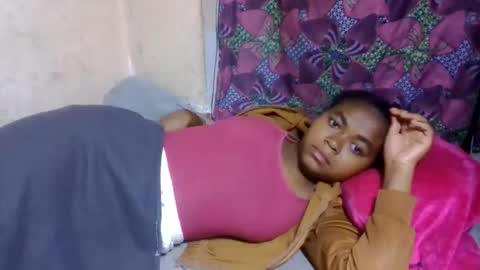 Snapshot of nilahmarie chatting on 06-11-26, 04:21 nilah online show from 06-11-26, 04:21