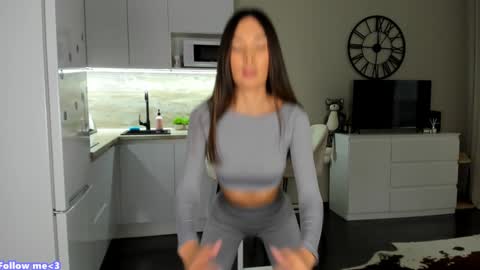 Bella online show from 01-17-25, 08:56