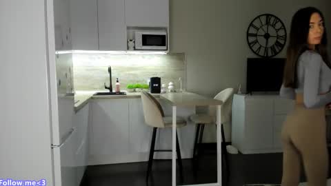 Bella online show from 02-26-25, 03:08