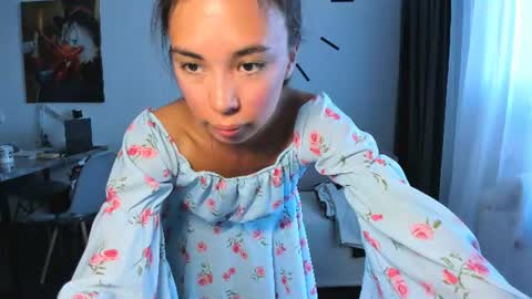 Bella online show from 06-22-26, 11:29