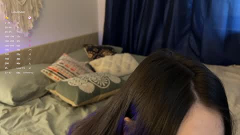 Snapshot of nimfaheart chatting on 12-20-24, 10:27 Jennet online show from 12-20-24, 10:27