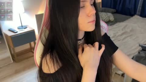 Snapshot of nimfaheart chatting on 02-15-25, 02:00 Jennet online show from 02-15-25, 02:00