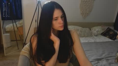 Snapshot of nimfaheart chatting on 11-08-25, 05:23 Jennet online show from 11-08-25, 05:23