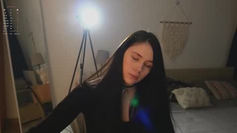 Snapshot of nimfaheart chatting on 11-22-25, 03:00 Jennet online show from 11-22-25, 03:00