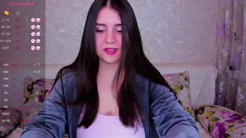 Snapshot of nina__si chatting on 01-11-25, 01:32 Nina online show from 01-11-25, 01:32