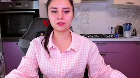 Snapshot of nina__si chatting on 09-27-25, 09:20 Nina online show from 09-27-25, 09:20