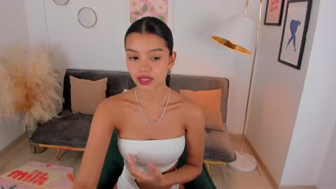 NINA online show from 02-12-25, 07:13