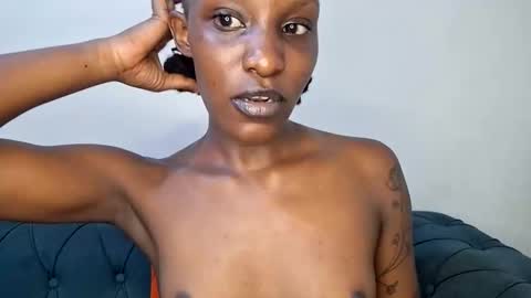 nina_bambi online show from 02-18-26, 06:59