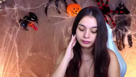 Ketrin online show from 10-20-25, 02:23