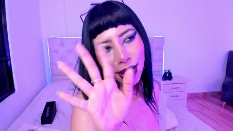 Nina Fox  online show from 05-16-26, 12:07