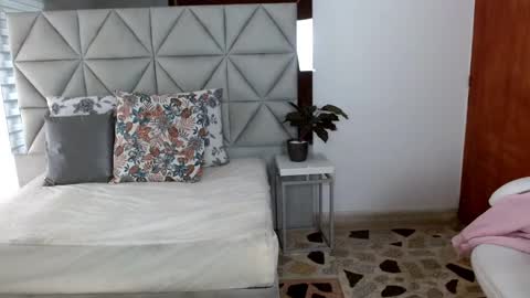 Snapshot of nina_pons chatting on 12-16-24, 08:16 Nina online show from 12-16-24, 08:16