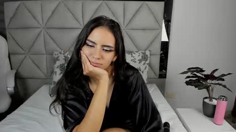 Snapshot of nina_pons chatting on 03-12-25, 02:20 Nina online show from 03-12-25, 02:20