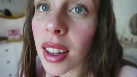 Snapshot of nina_princesa chatting on 02-08-26, 01:14 nina_princesa online show from 02-08-26, 01:14