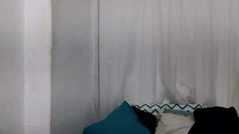 Ninaa fox online show from 02-12-25, 04:44