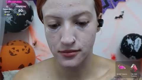 Ninaa fox online show from 10-31-25, 02:51