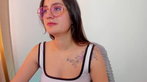 Snapshot of ninabryon1 chatting on 09-23-25, 12:08 Nina online show from 09-23-25, 12:08