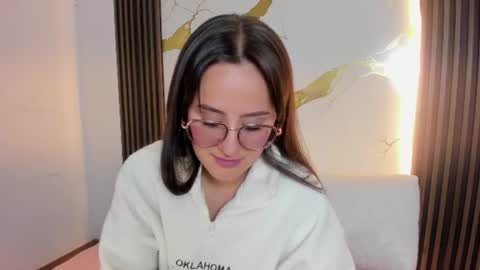 Nina online show from 06-09-26, 06:52