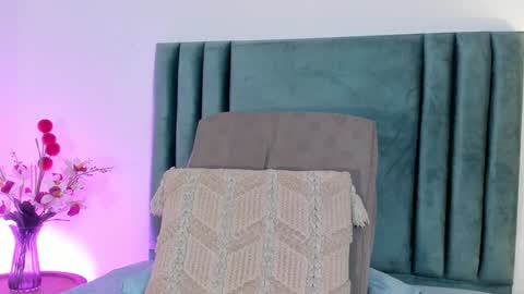 Snapshot of ninacavallli chatting on 01-13-25, 08:15 Nina online show from 01-13-25, 08:15