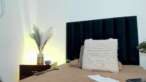 Snapshot of ninacavallli chatting on 01-28-25, 09:08 Nina online show from 01-28-25, 09:08