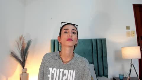 Snapshot of ninacavallli chatting on 02-07-25, 05:51 Nina online show from 02-07-25, 05:51