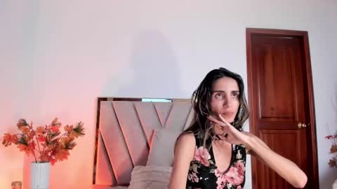 Snapshot of ninacavallli chatting on 02-24-25, 06:15 Nina online show from 02-24-25, 06:15