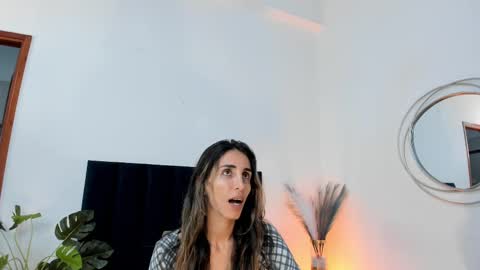 Snapshot of ninacavallli chatting on 02-27-25, 02:32 Nina online show from 02-27-25, 02:32