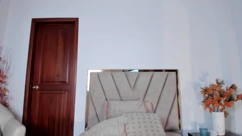 Snapshot of ninacavallli chatting on 03-09-25, 02:10 Nina online show from 03-09-25, 02:10