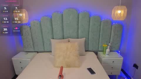 Nina  online show from 01-07-26, 02:47