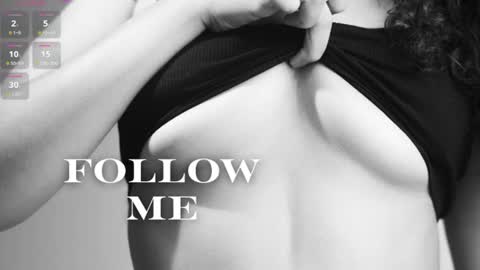 Snapshot of ninacrave_ chatting on 07-18-26, 02:27 Nina online show from 07-18-26, 02:27