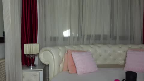 Snapshot of ninacrystal chatting on 02-18-25, 06:26 NinaCrystal online show from 02-18-25, 06:26