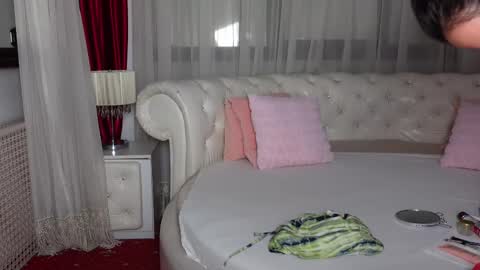 Snapshot of ninacrystal chatting on 02-20-25, 05:55 NinaCrystal online show from 02-20-25, 05:55