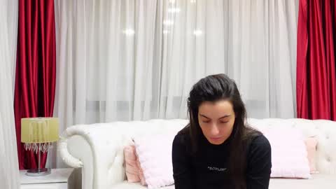 Snapshot of ninacrystal chatting on 02-28-25, 06:10 NinaCrystal online show from 02-28-25, 06:10