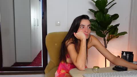 Snapshot of ninacrystal chatting on 09-10-25, 05:40 NinaCrystal online show from 09-10-25, 05:40