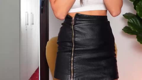 Snapshot of ninacrystal chatting on 09-11-25, 05:29 NinaCrystal online show from 09-11-25, 05:29