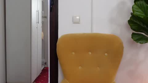 Snapshot of ninacrystal chatting on 09-13-25, 06:35 NinaCrystal online show from 09-13-25, 06:35