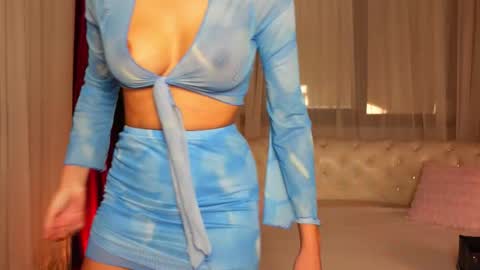 Snapshot of ninacrystal chatting on 09-27-25, 07:46 NinaCrystal online show from 09-27-25, 07:46