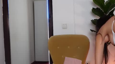 Snapshot of ninacrystal chatting on 11-24-25, 08:47 NinaCrystal online show from 11-24-25, 08:47