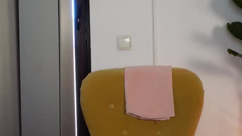 NinaCrystal online show from 03-04-26, 09:15