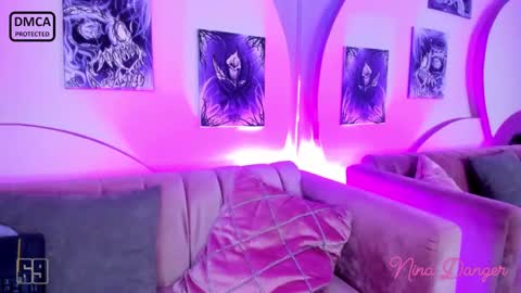 Snapshot of ninadanger chatting on 12-04-24, 05:44 Heyyy guys Im Ninas crazy online show from 12-04-24, 05:44