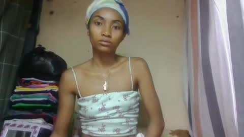 Snapshot of ninaeaa chatting on 04-18-26, 05:00 ninaeaa online show from 04-18-26, 05:00