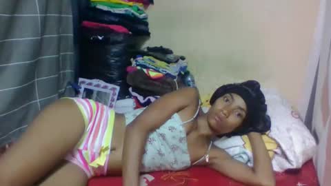 Snapshot of ninaeaa chatting on 05-21-26, 09:00 ninaeaa online show from 05-21-26, 09:00